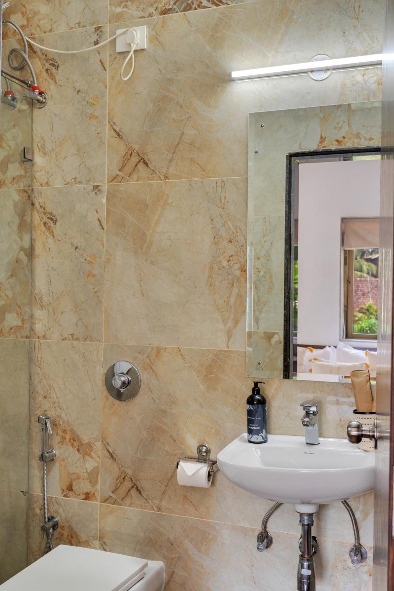 2bhk Bruno Nera Candolim Apartment *